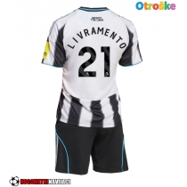 Otroške Nogometnih dresov Newcastle United Tino Livramento #21 Domači 2025-26 Kratki rokavi (+ hlače)